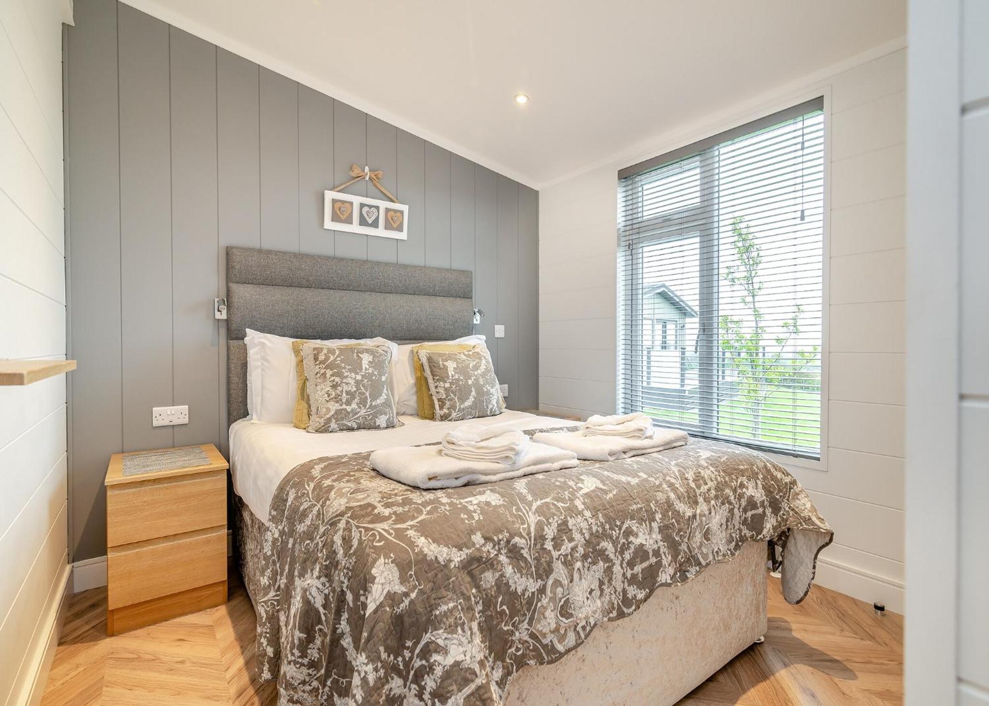 Midsomer Lodges Pilton Bilik gambar