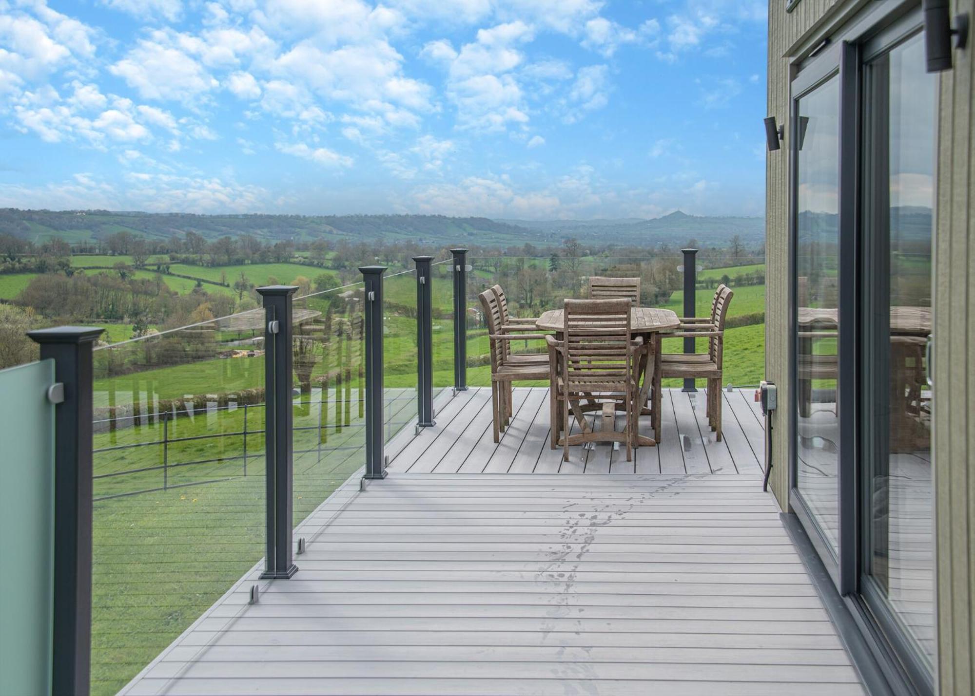 Midsomer Lodges Pilton Bilik gambar