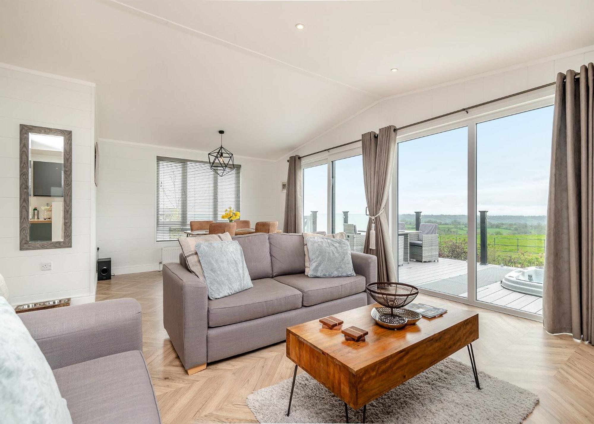 Midsomer Lodges Pilton Bilik gambar