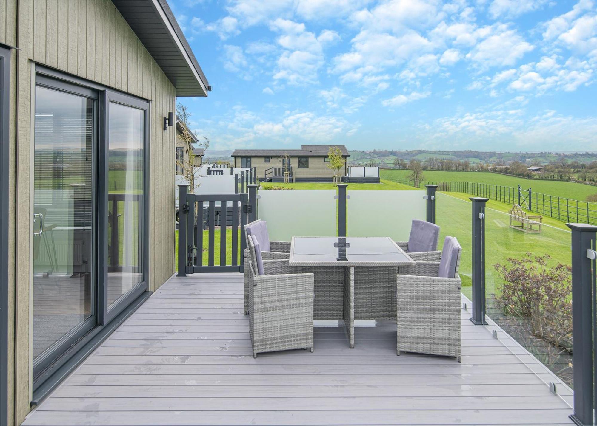 Midsomer Lodges Pilton Bilik gambar
