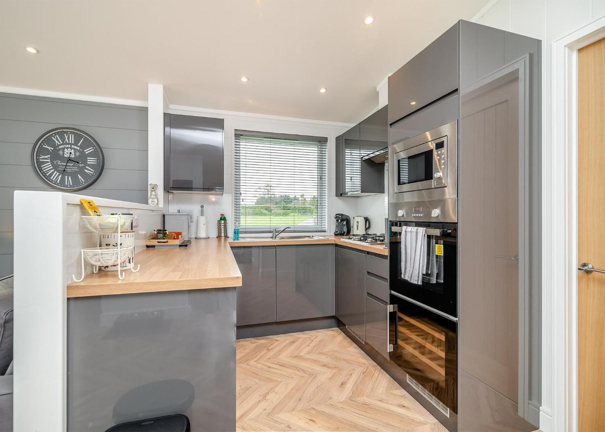Midsomer Lodges Pilton Bilik gambar