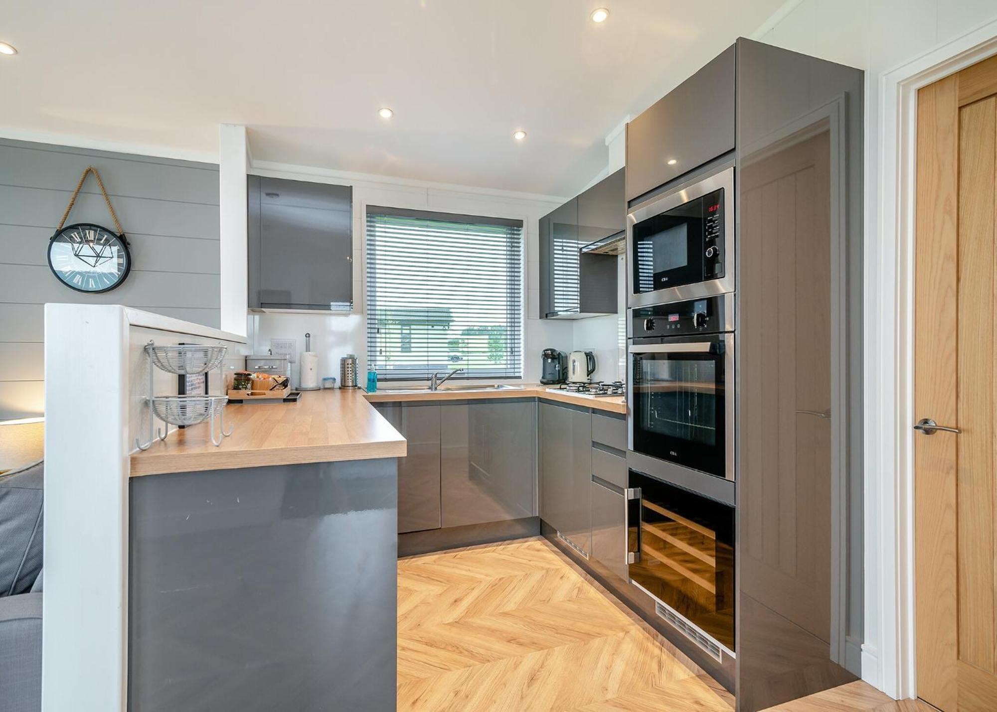 Midsomer Lodges Pilton Bilik gambar