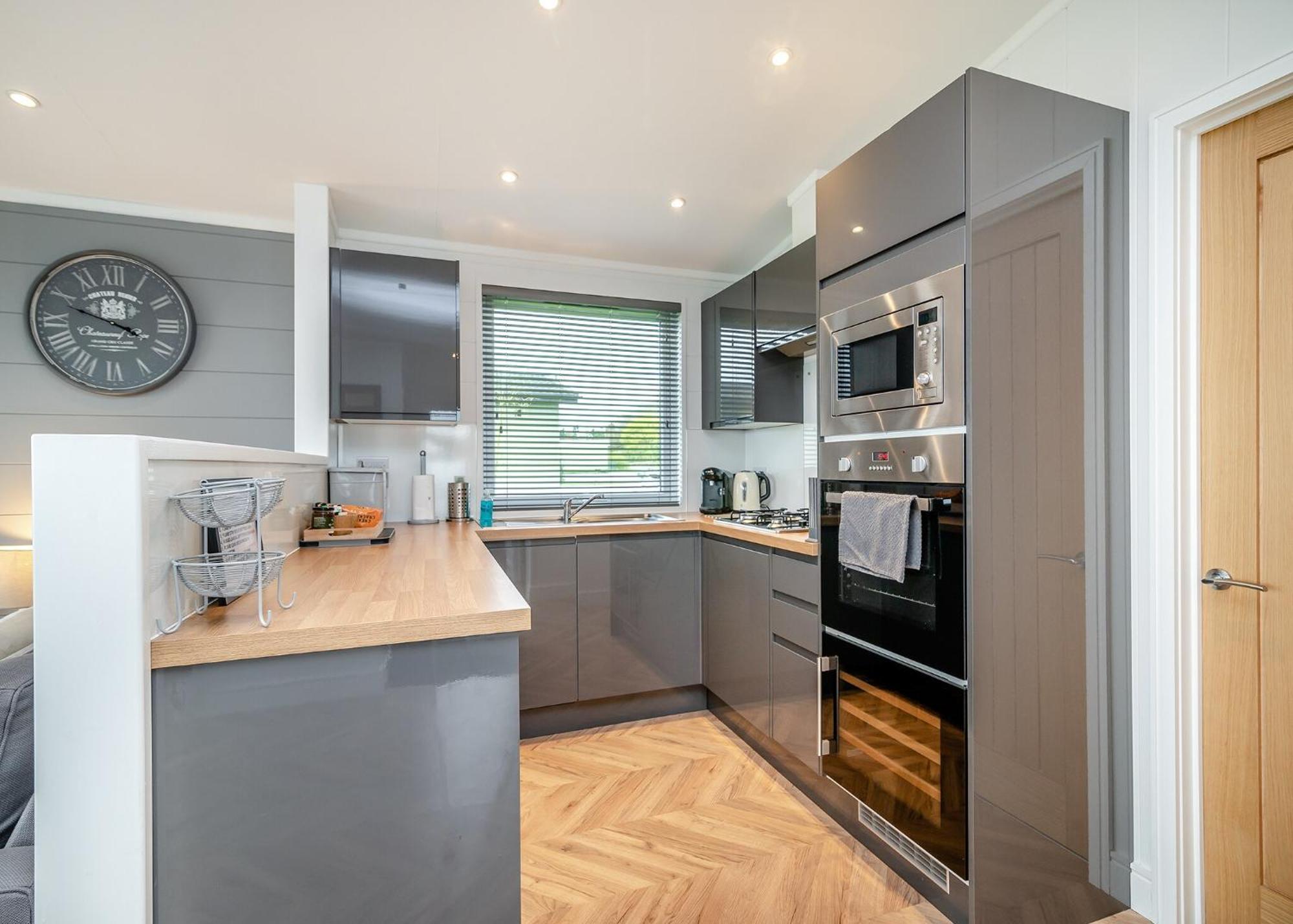 Midsomer Lodges Pilton Bilik gambar